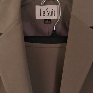 Lightly worn Business Skirt Suit